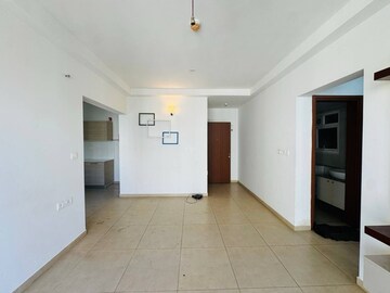 Room in 2 BHK Apartment at Bhartiya Nikoo Homes Phase 2, Thanisandra Main Road – for Rent
