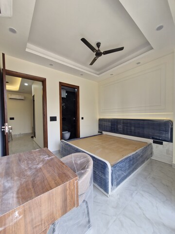 Living Room in 2 BHK Builder Floor at Ansal Sushant Lok I, Sector 43 – for Rent
