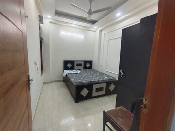 Room in 2 BHK Apartment at Chattarpur – for Rent