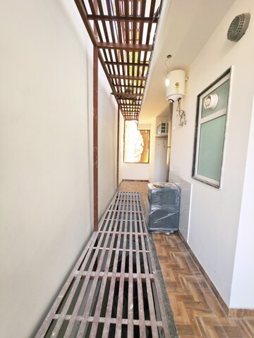 Staircase in 2 BHK Builder Floor at Sushant Lok 2, Sector 57 – for Rent