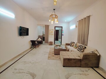 Living Room in 2 BHK Builder Floor at Ardee City, Sector 52 – for Rent