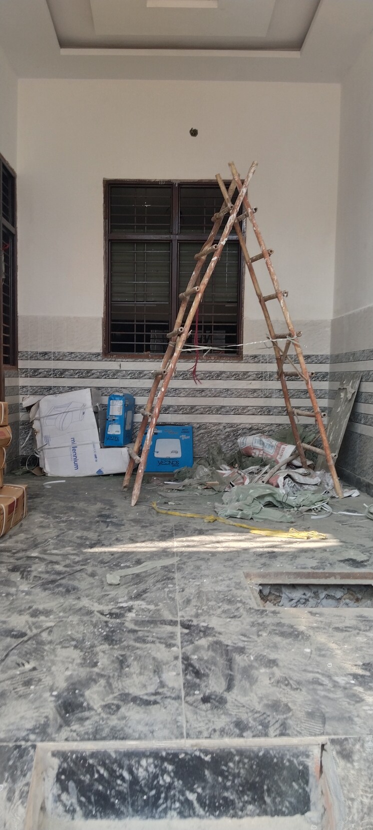 Exterior View, new-friends-colony 3.5 Bedroom 100 Sq.Yd. Independent House In Sanjay Nagar Ghaziabad 8241110