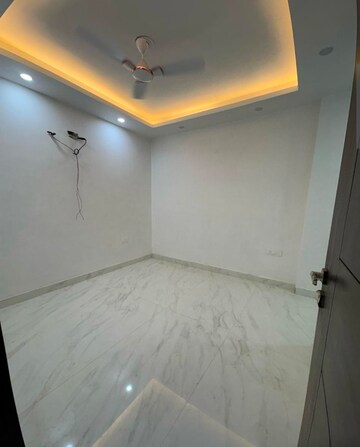 Room in 3 BHK Builder Floor at Malviya Nagar – for Rent