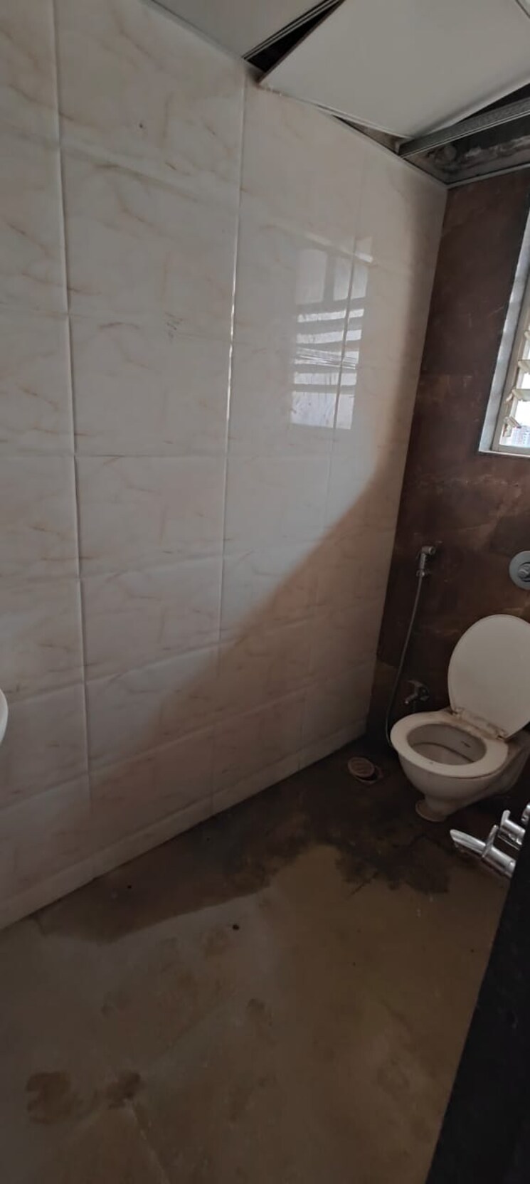 Bathroom, neev-itrend-life-2 1 Bedroom 375 Sq.Ft. Apartment In Wakad Pune 8241169