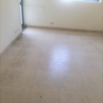 Room in 2 BHK Builder Floor at Vatika INXT Emilia floors, Sector 82 – for Rent