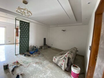 Parking in 3 BHK Builder Floor at Sector 42 – for Sale