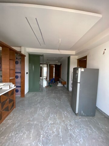 Room in 3 BHK Builder Floor at Sector 42 – for Sale