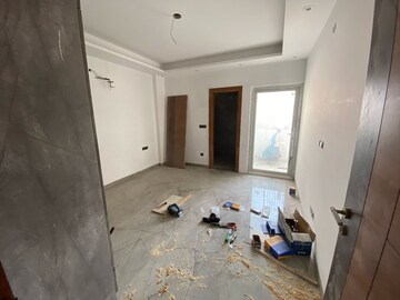 Room in 3 BHK Builder Floor at Sector 42 – for Sale