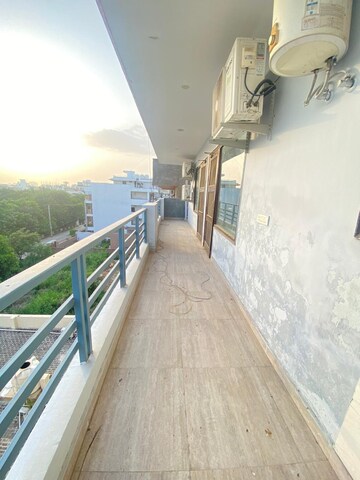 Balcony in 4 BHK Builder Floor at Tanvi villa, Sector 45 – for Rent