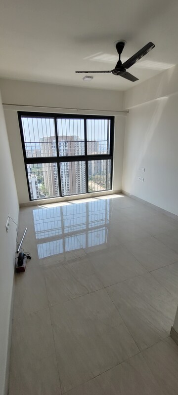 Room in 2 BHK Apartment at Lodha Crown Quality Homes, Majiwada – for Rent
