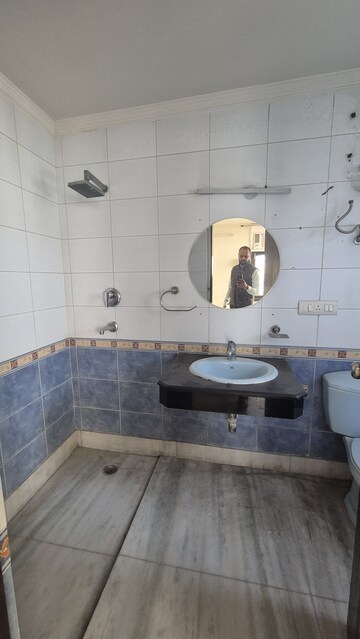 Bathroom in 3 BHK Apartment at AS Tower, Sector 45 – for Rent