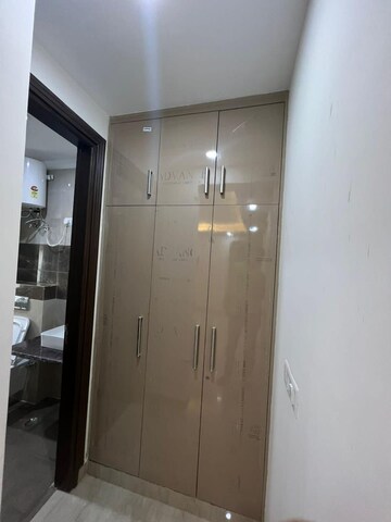 Building Lobby in 2 BHK Builder Floor at Ardee City, Sector 52 – for Rent