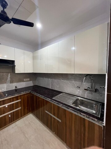 Kitchen in 2 BHK Builder Floor at Ardee City, Sector 52 – for Rent