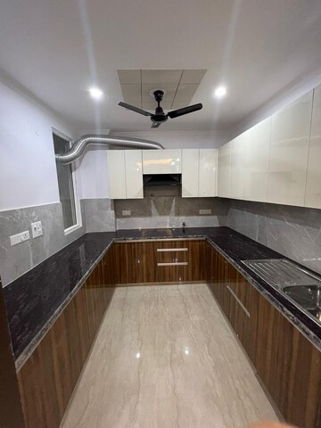Kitchen in 2 BHK Builder Floor at Ardee City, Sector 52 – for Rent
