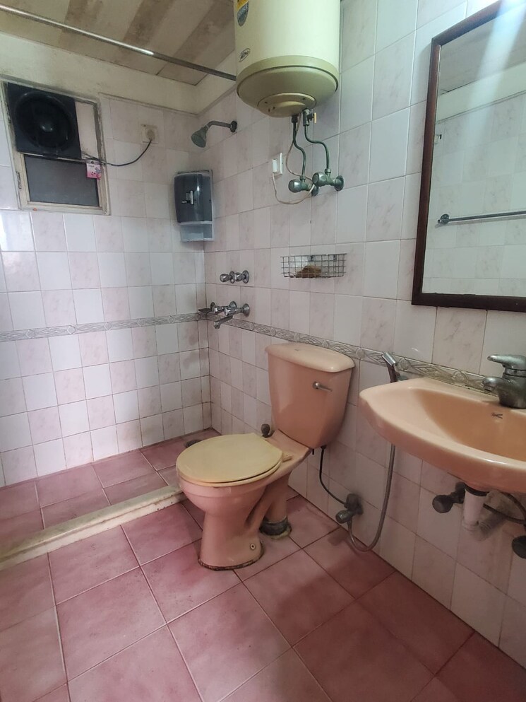 Bathroom, bestech-park-view-city-2 3 Bedroom 2153 Sq.Ft. Apartment In Sector 49 Gurgaon 8241248