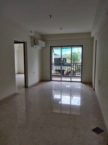 Room in 3 BHK Apartment at Godrej Prime, Chembur – for Rent