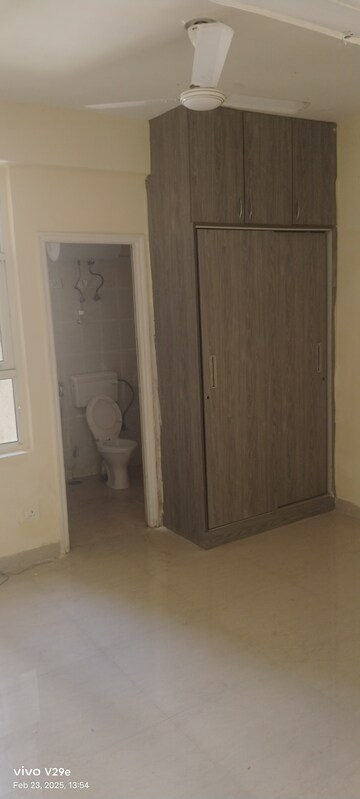 Room in 2 BHK Apartment at Shree Vardhman Mantra, Sector 67 – for Rent