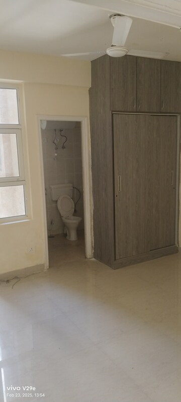 Room in 2 BHK Apartment at Shree Vardhman Mantra, Sector 67 – for Rent