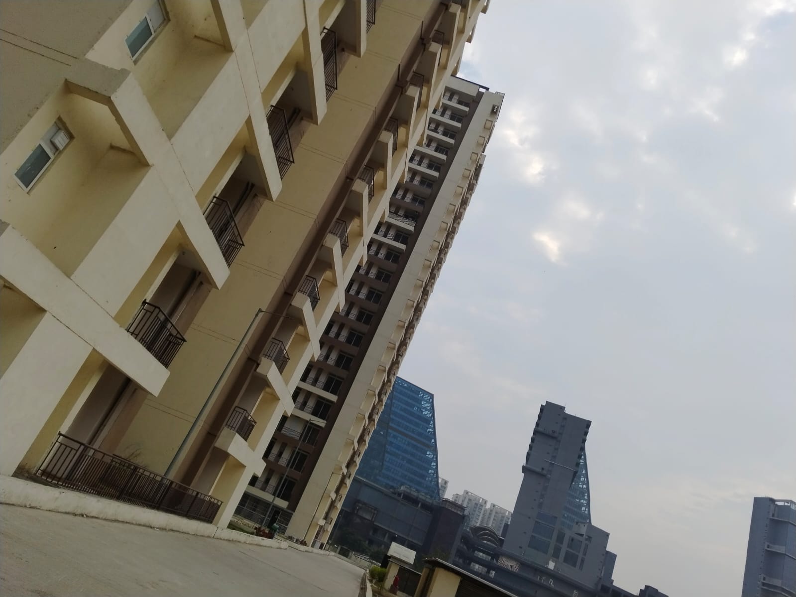 3 BHK Apartment For Sale in Amrapali Golf Homes