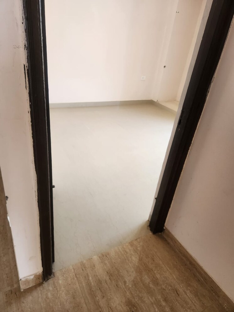 Room, amrapali-golf-homes 3 Bedroom 1115 Sq.Ft. Apartment In Sector 4 Greater Noida Greater Noida 8241312