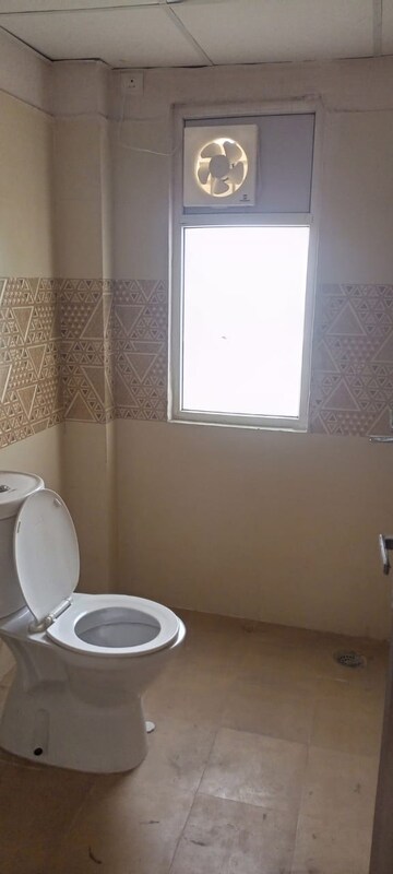 Bathroom in 3 BHK Apartment at Amrapali Golf Homes, Sector 4, Greater Noida – for Sale