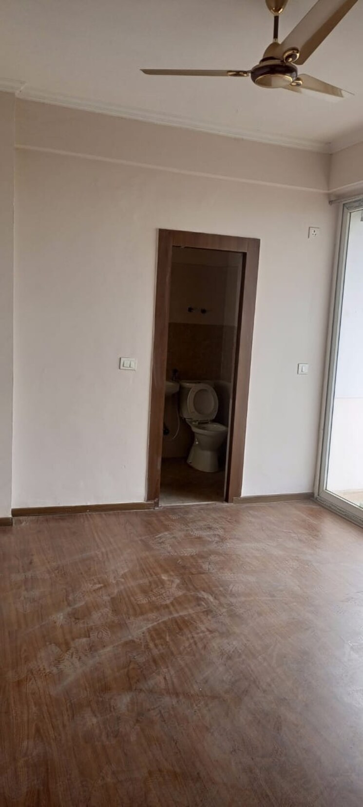 Room, amrapali-golf-homes 3 Bedroom 1115 Sq.Ft. Apartment In Sector 4 Greater Noida Greater Noida 8241312