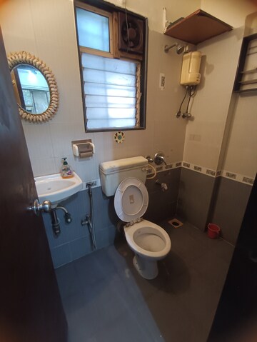 Master Bedroom in 1 BHK Apartment at New Bhoomi Park, Malad West – for Rent