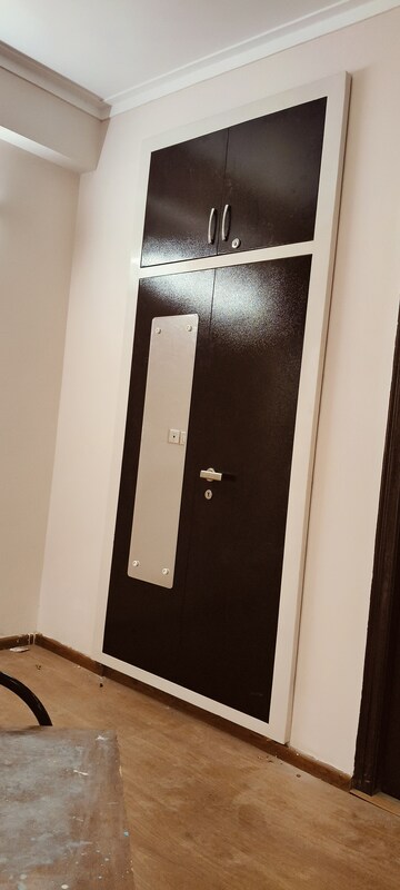 Building Lobby in 3 BHK Apartment at Amrapali Golf Homes, Sector 4, Greater Noida – for Sale