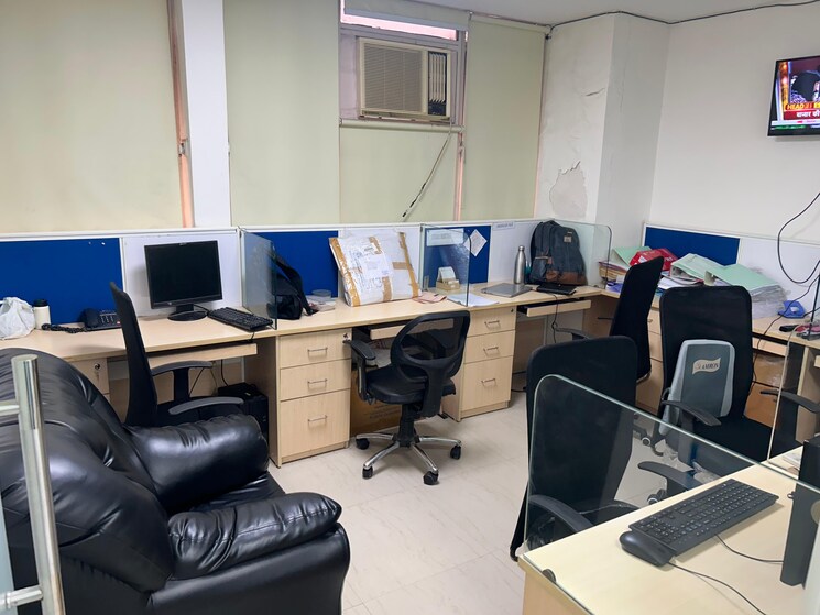 Team Area, connaught place Commercial Office Space 750 Sq.Ft. In Connaught Place Delhi 8241330