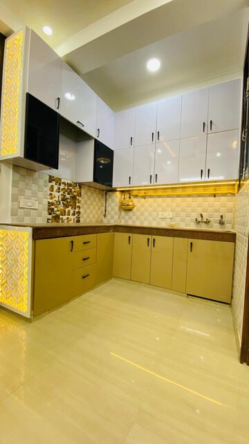 Kitchen in 2 BHK Builder Floor at Niti Khand – for Rent