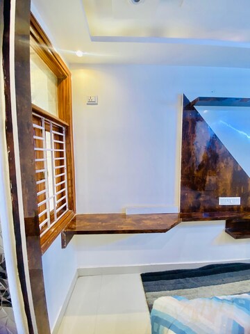 Furnished Amenities in 3 BHK Builder Floor at Dwarka Mor – for Sale