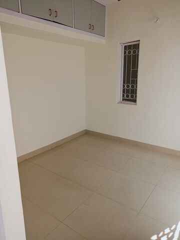 Room in 3 BHK Apartment at Vasant Kunj – for Sale