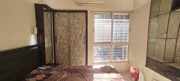 Room in 1 BHK Apartment at Lodha Amara, Kolshet Road – for Rent