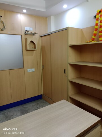   Office Space in IT/SEZ at Laxmi Nagar – for Rent