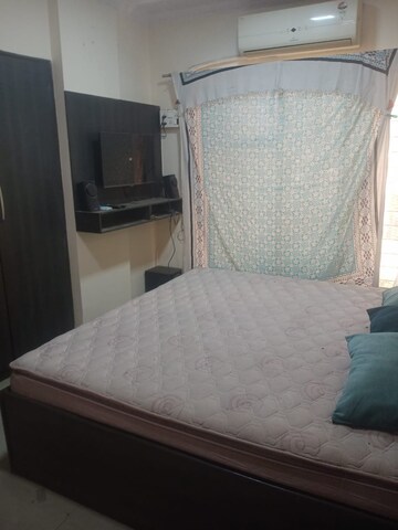 Bedroom in 1 BHK Apartment at Excellency Tower, Mira Road – for Rent