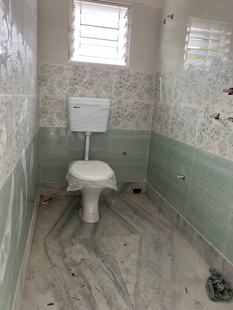 Bathroom, dum dum road 2 Bedroom 741 Sq.Ft. Apartment In Dum Dum Road Kolkata 8241519