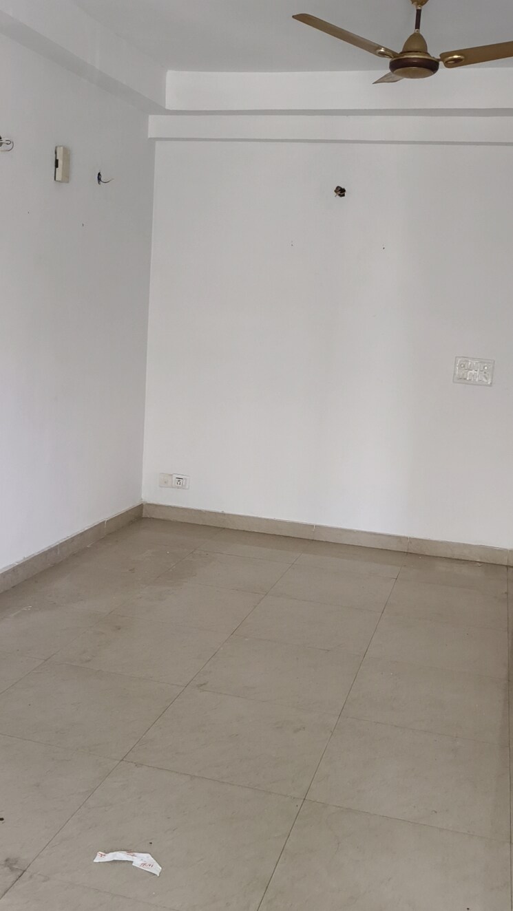 Room, gardenia-golf-city 3 Bedroom 1550 Sq.Ft. Apartment In Sector 75 Noida 8241522