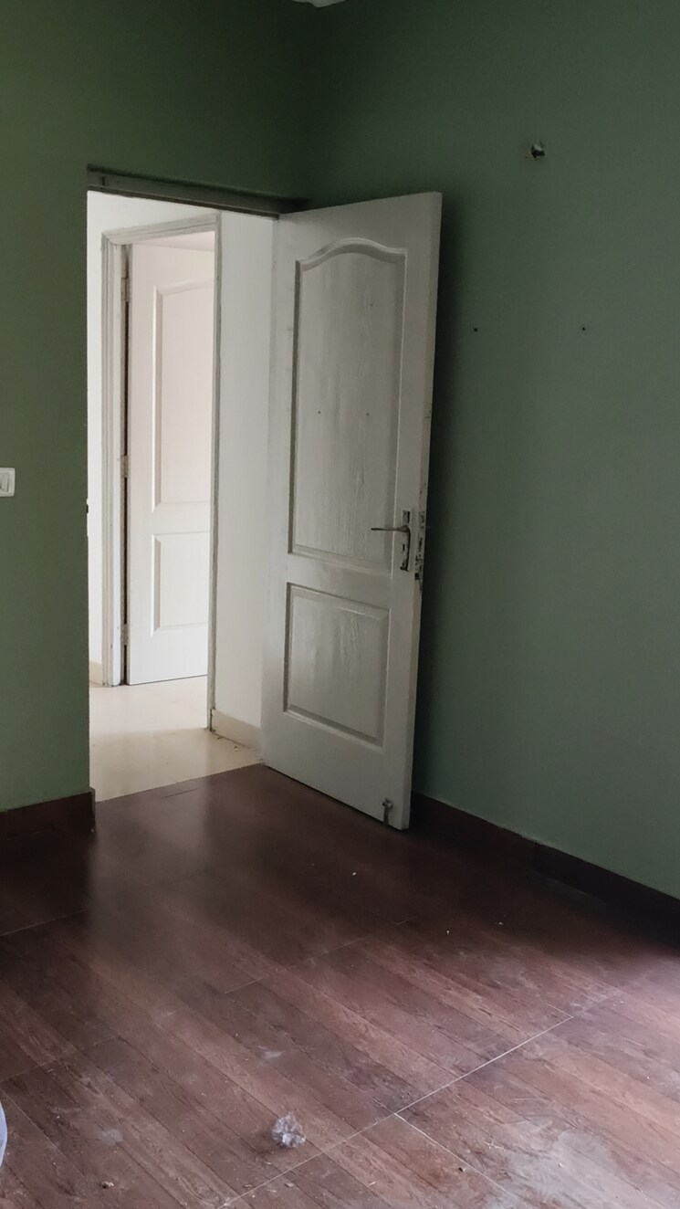 Room, gardenia-golf-city 3 Bedroom 1550 Sq.Ft. Apartment In Sector 75 Noida 8241522