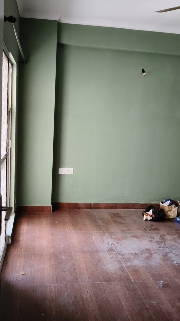 Room, gardenia-golf-city 3 Bedroom 1550 Sq.Ft. Apartment In Sector 75 Noida 8241522