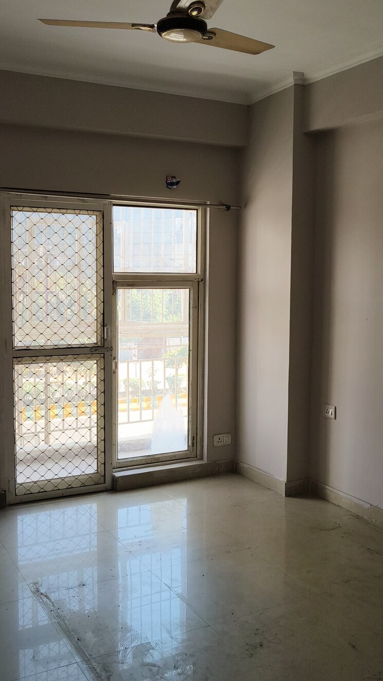 Room, gardenia-golf-city 3 Bedroom 1550 Sq.Ft. Apartment In Sector 75 Noida 8241522