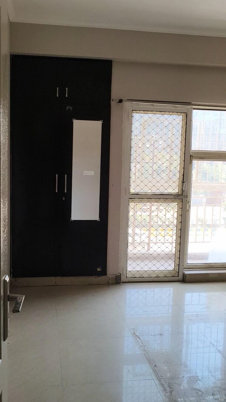 Room, gardenia-golf-city 3 Bedroom 1550 Sq.Ft. Apartment In Sector 75 Noida 8241522