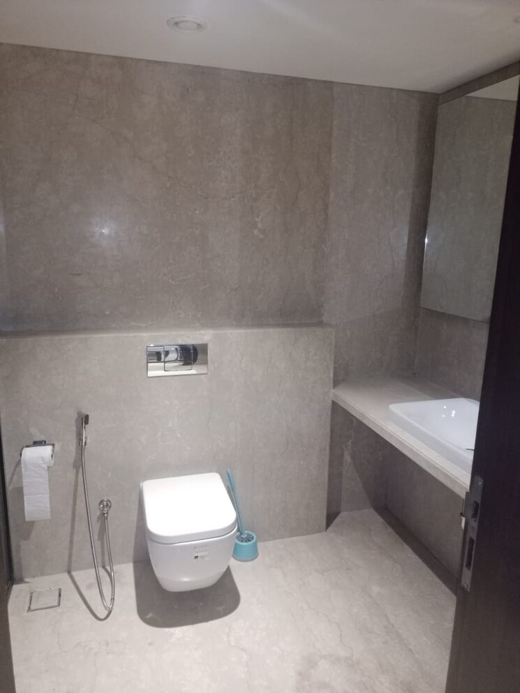 Bathroom, sunteck-signia-pearl 4 Bedroom 3362 Sq.Ft. Apartment In Bandra Kurla Complex Mumbai 8241557