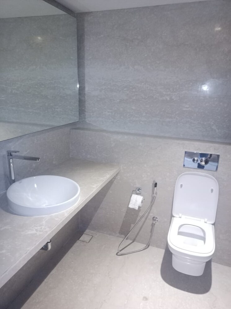 Bathroom, sunteck-signia-pearl 4 Bedroom 3362 Sq.Ft. Apartment In Bandra Kurla Complex Mumbai 8241557