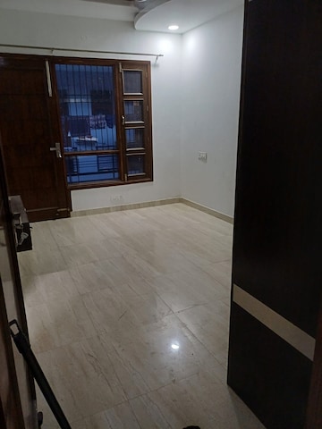 Room in 3 BHK Independent House at Dhakoli Village – for Sale