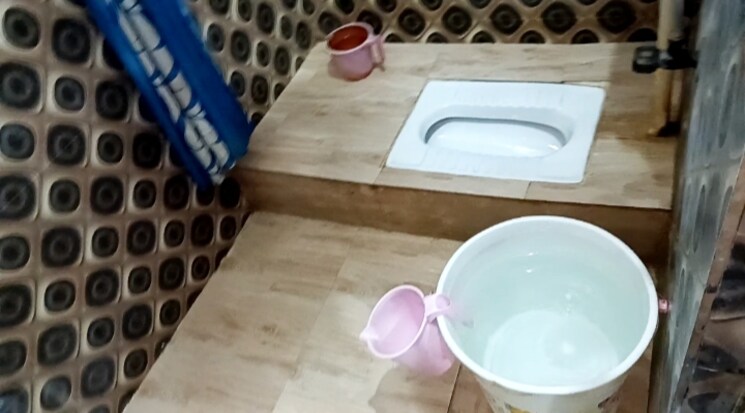 Bathroom, vaishali sector 6 2 Bedroom 860 Sq.Ft. Builder Floor In Vaishali Sector 6 Ghaziabad 8241625