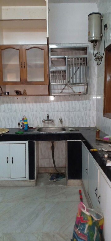 Kitchen in 3 BHK Apartment at Shivalik Colony – for Rent