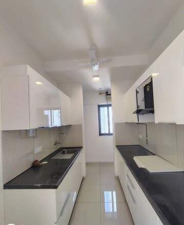2 BHK Apartment For Rent in Shapoorji Pallonji Vicinia, Powai