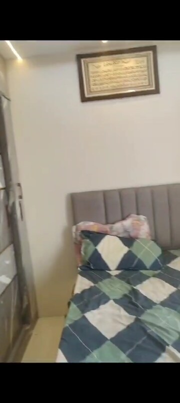 Bedroom in 2 BHK Apartment at Kurla East – for Rent