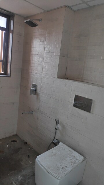 Bathroom in 3 BHK Apartment at Kanakia Silicon Valley, Powai – for Sale