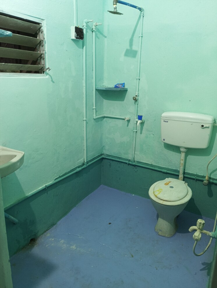Bathroom, uttarpara kotrung 2 Bedroom 650 Sq.Ft. Independent House In Uttarpara Kotrung Kolkata 8241664